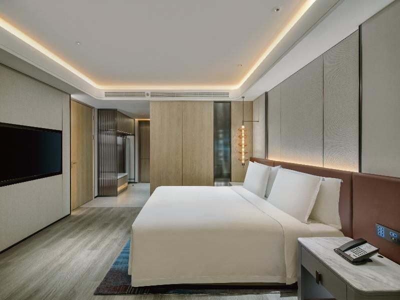 Crowne Plaza Xi'an Weiyang image