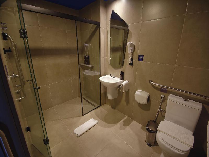 Golden Tower Express Nacoes Unidas image