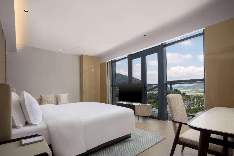 Ramada By Wyndham Taizhou West image