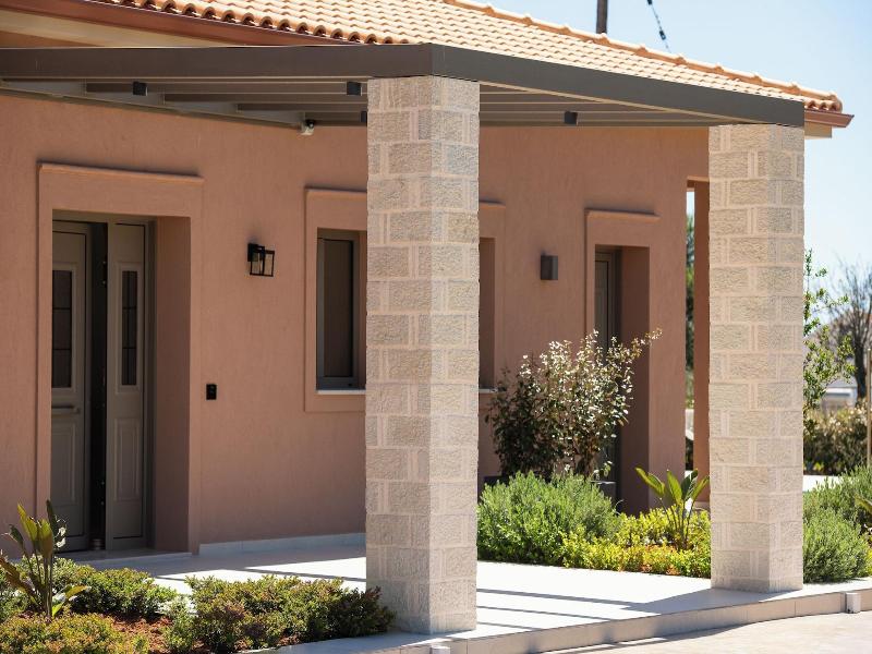 Reveli Suites image