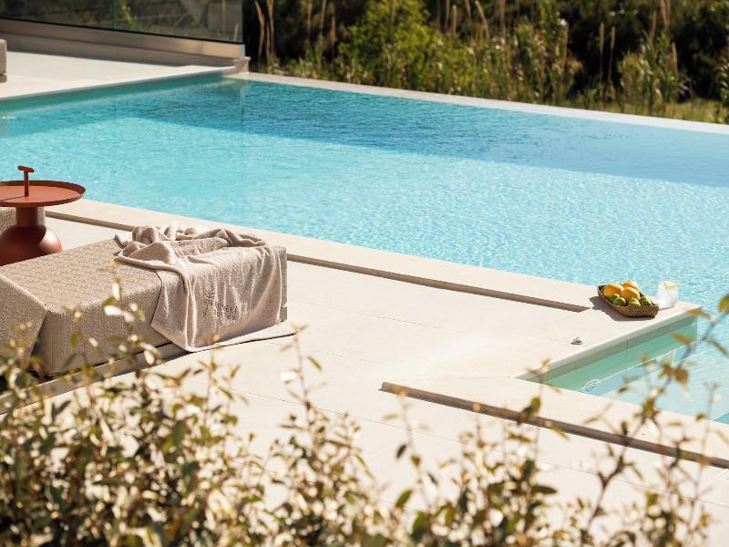 Reveli Suites image