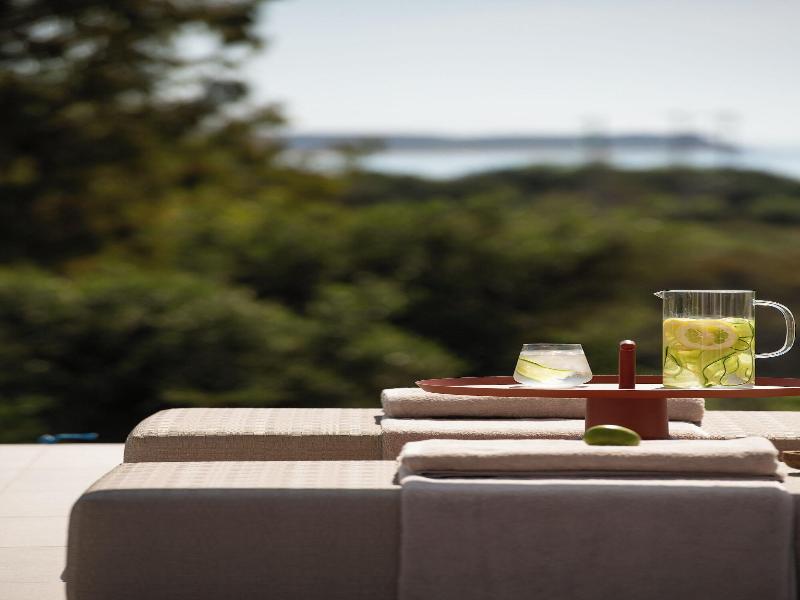 Reveli Suites image
