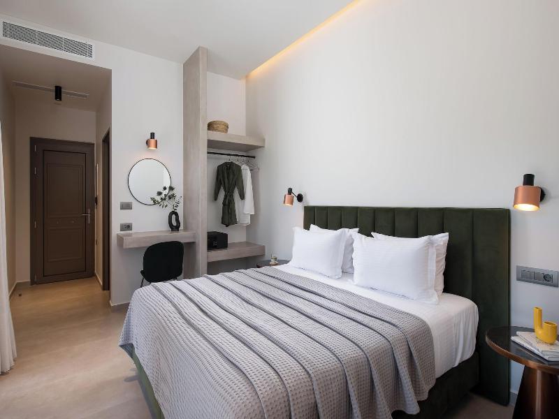 Reveli Suites image