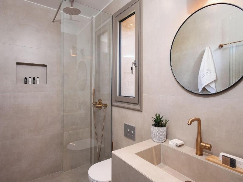 Reveli Suites image