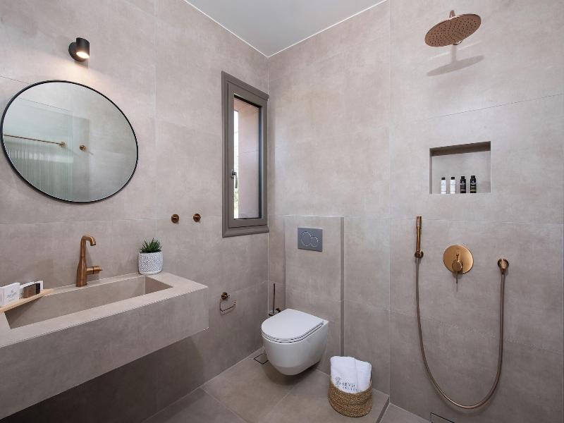 Reveli Suites image