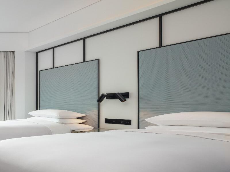Four Points By Sheraton Hong Kong Tung Chung image