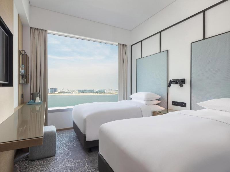 Four Points By Sheraton Hong Kong Tung Chung image