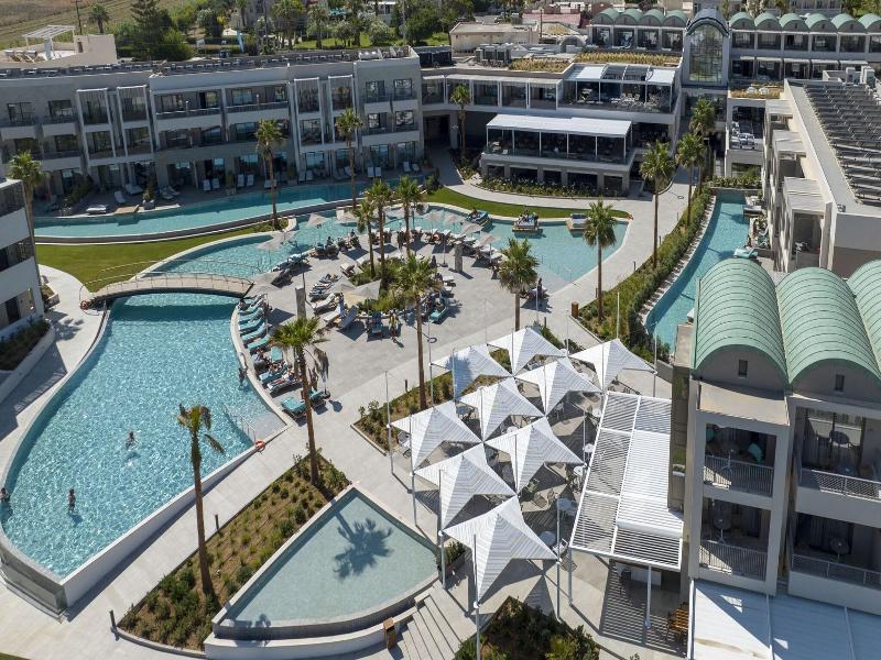 Amira Luxury Resort & Spa image