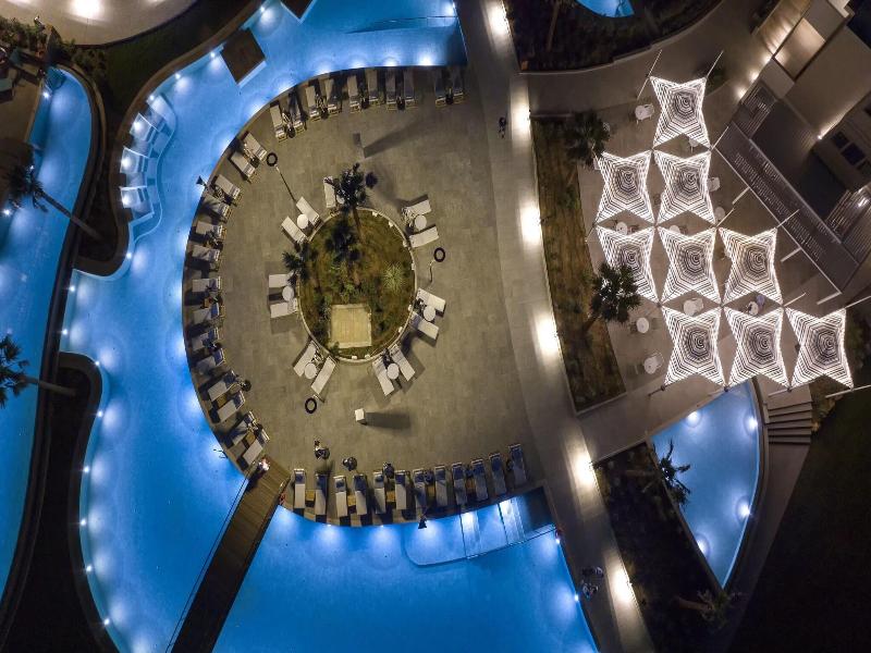 Amira Luxury Resort & Spa image