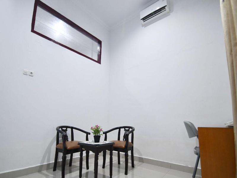 Rich Guesthouse By Zuzu image