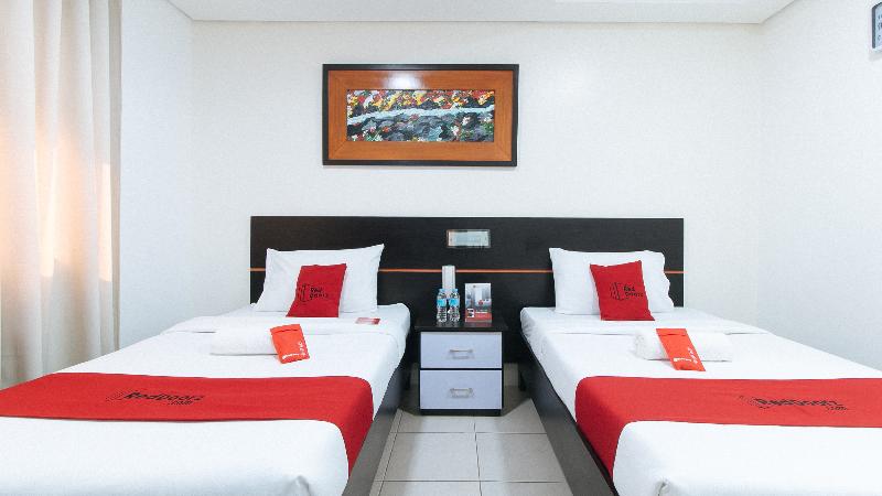 Reddoorz @ Greenview Hotel And Restobar Masbate image