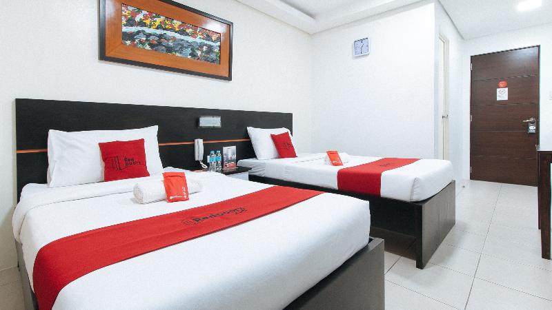Reddoorz @ Greenview Hotel And Restobar Masbate image