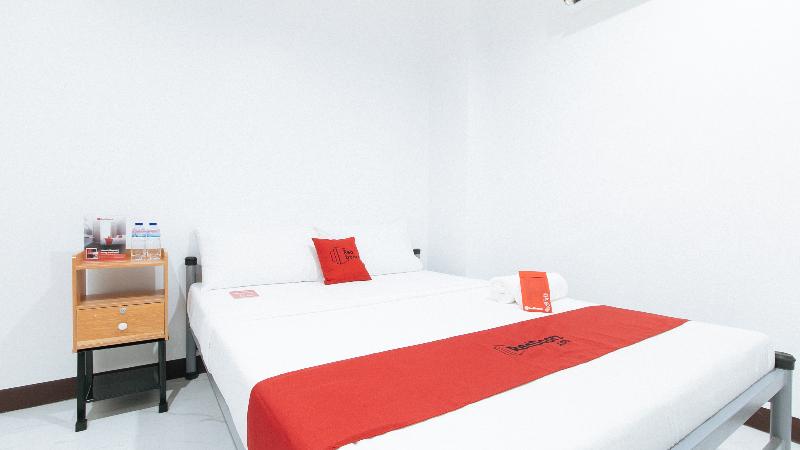 Reddoorz @ Greenview Hotel And Restobar Masbate image