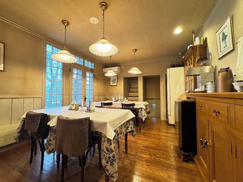 Country Inn Orchard House image
