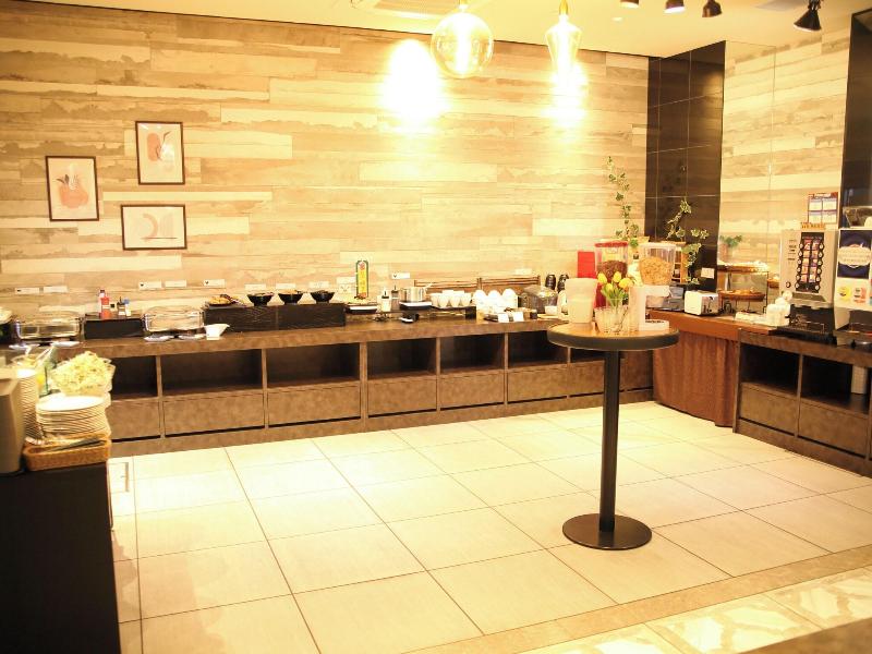 Hotel Vine Osaka Kitahama image