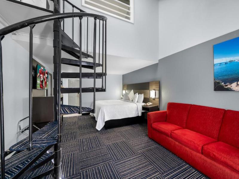 Admiralty Inn & Suites - A Red Collection Hotel image