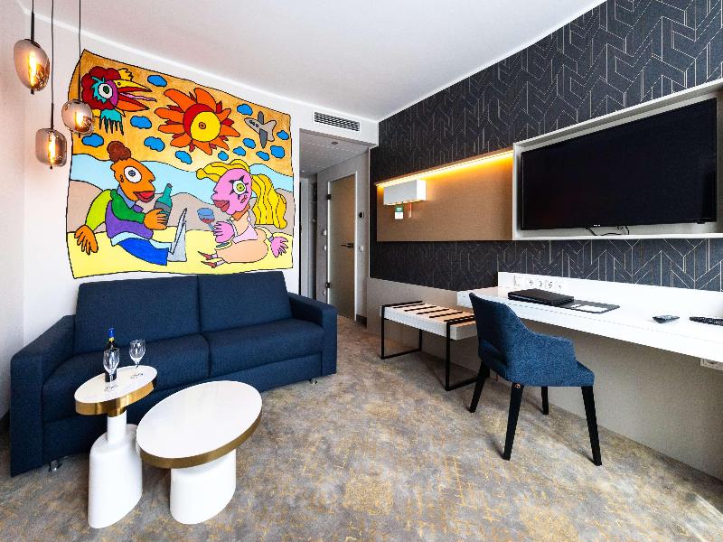 Best Western Premier Royal Blue image