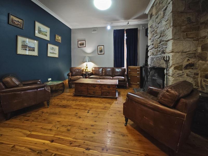 Royal Hotel Capertee image