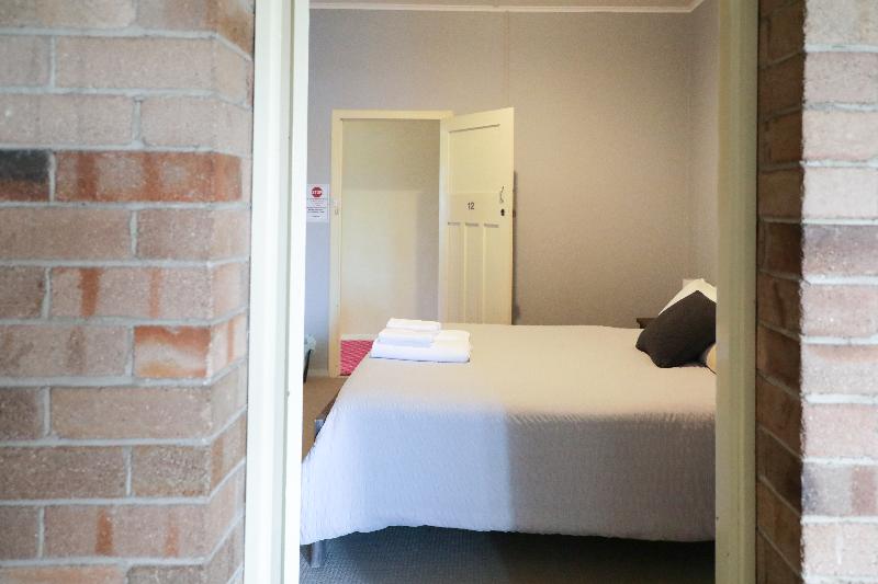 Royal Hotel Capertee image