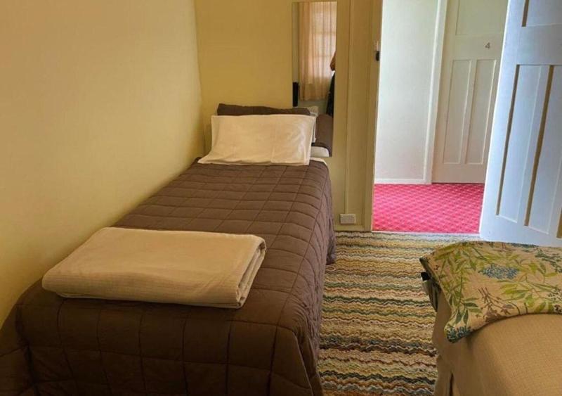 Royal Hotel Capertee image