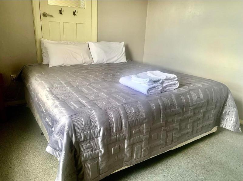 Royal Hotel Capertee image