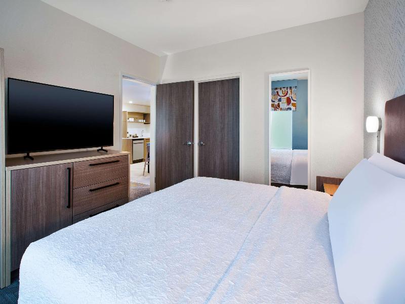 Home2 Suites By Hilton Grand Rapids Northeast image