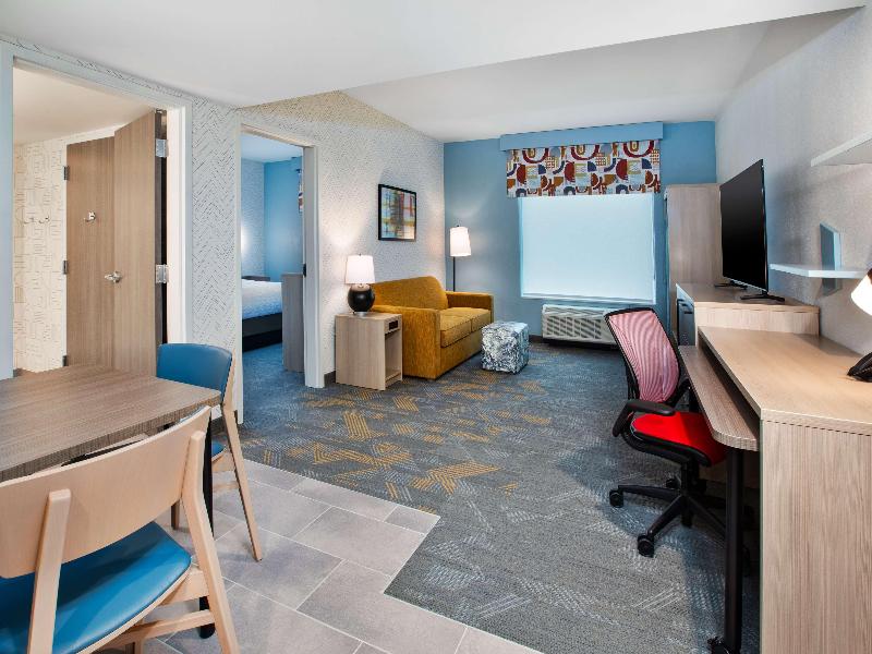 Home2 Suites By Hilton Grand Rapids Northeast image