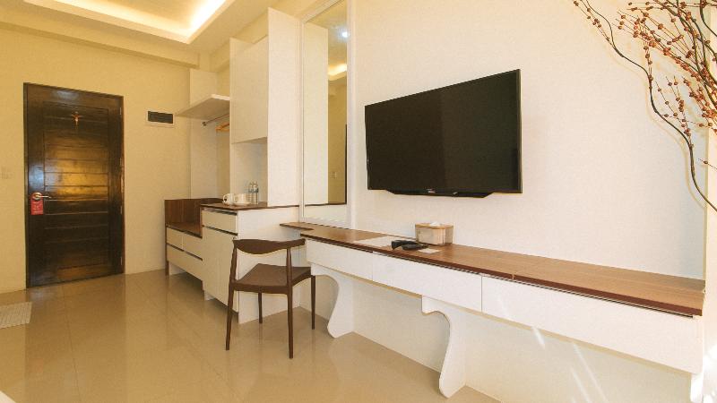 Reddoorz @ Leoncia Apartelle Mandaue City image