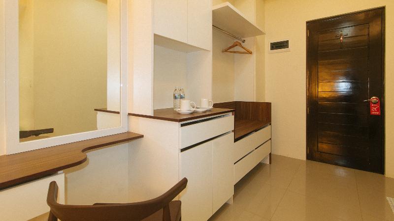 Reddoorz @ Leoncia Apartelle Mandaue City image