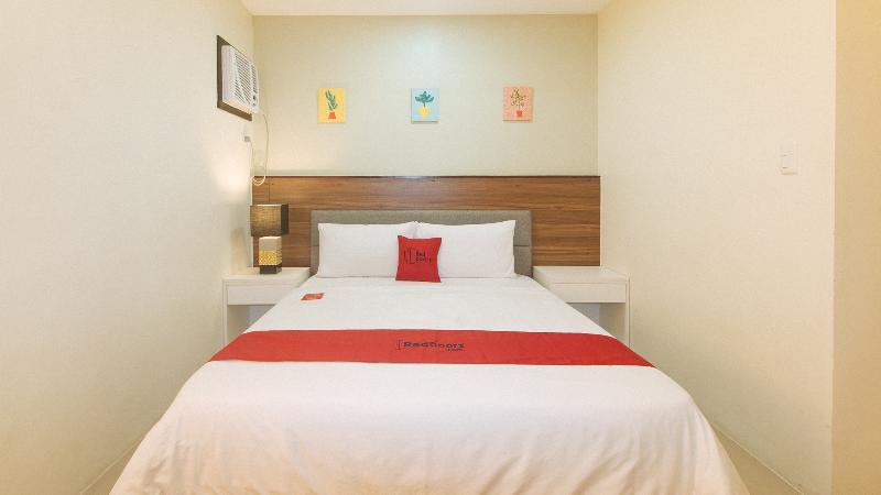 Reddoorz @ Leoncia Apartelle Mandaue City image