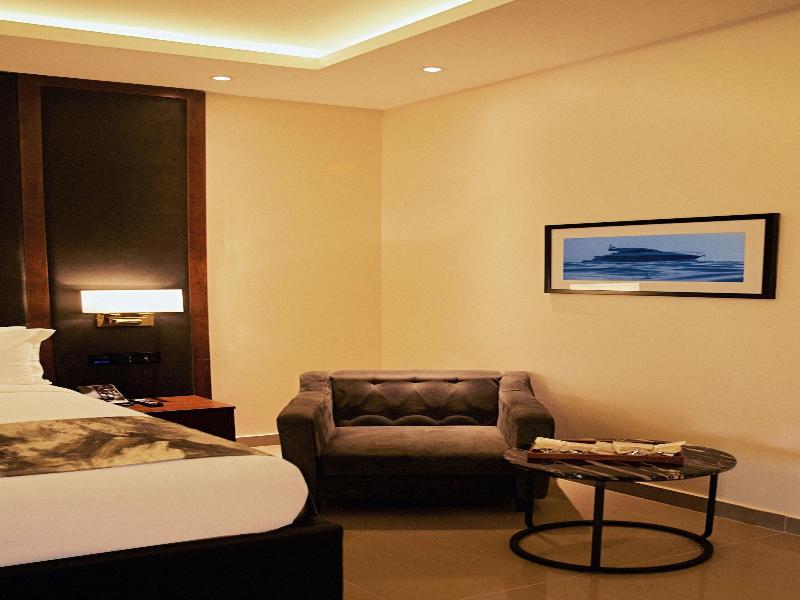 The Yacht Hotel image