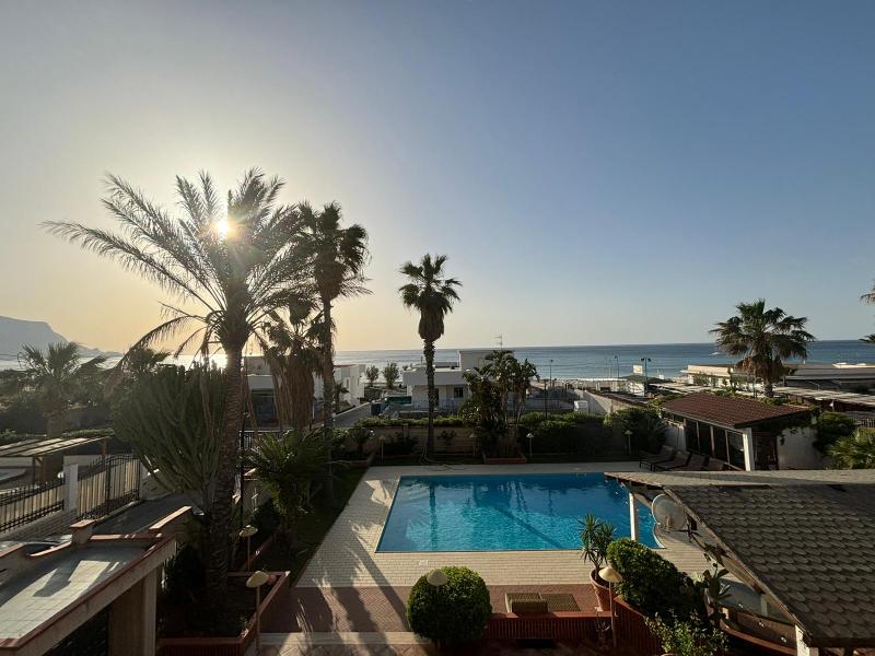 Villa Seven Palms image