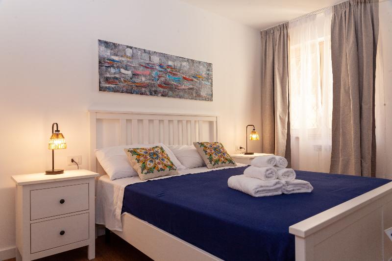 Villa Seven Palms image
