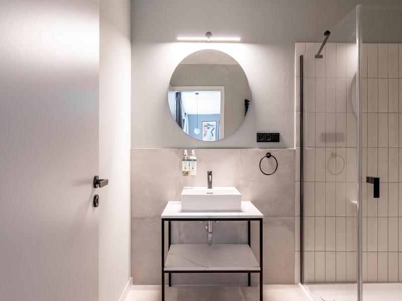 Numa | Saga Apartments image