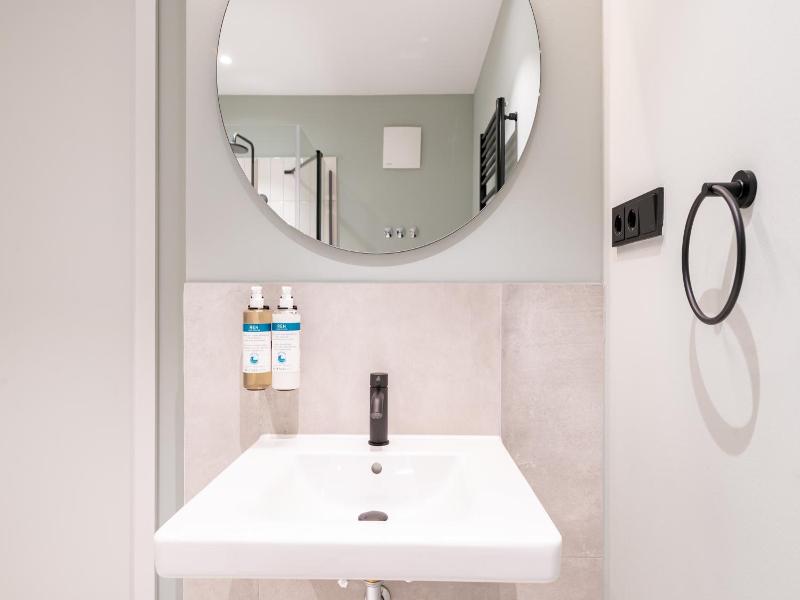 Numa | Saga Apartments image