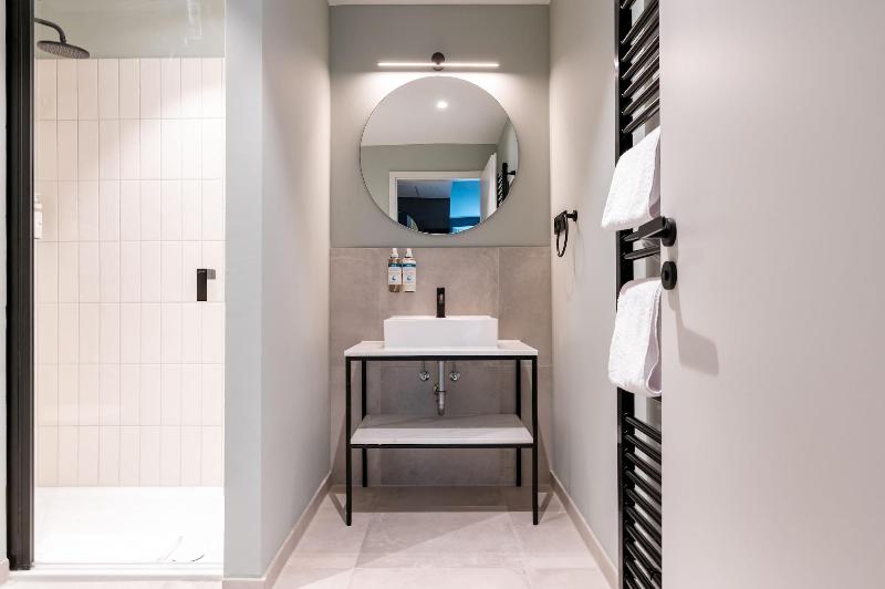 Numa | Saga Apartments image