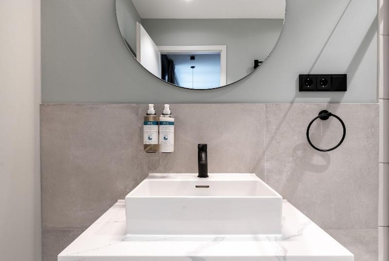 Numa | Saga Apartments image