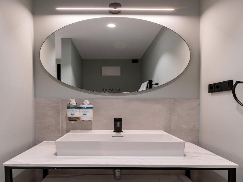 Numa | Saga Apartments image