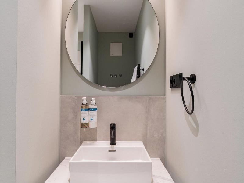 Numa | Saga Apartments image