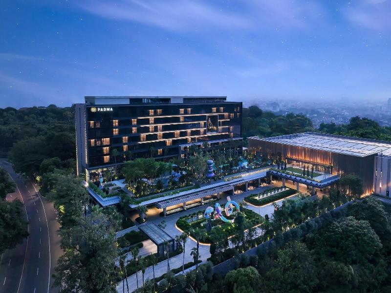 Padma Hotel Semarang, Java