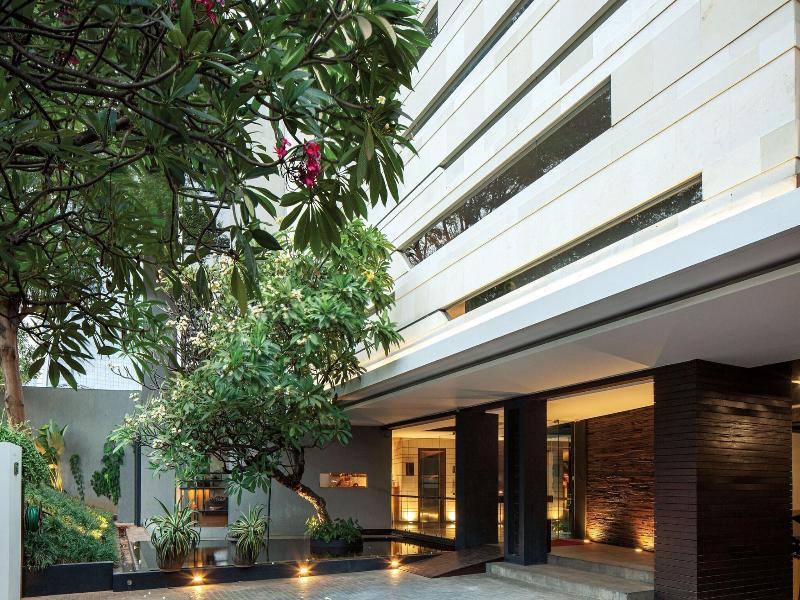 Miers Kuningan Artotel Curated image
