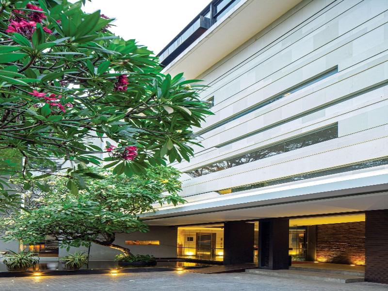 Miers Kuningan Artotel Curated image