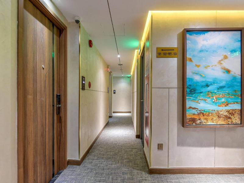 Maris Hotel Nha Trang image
