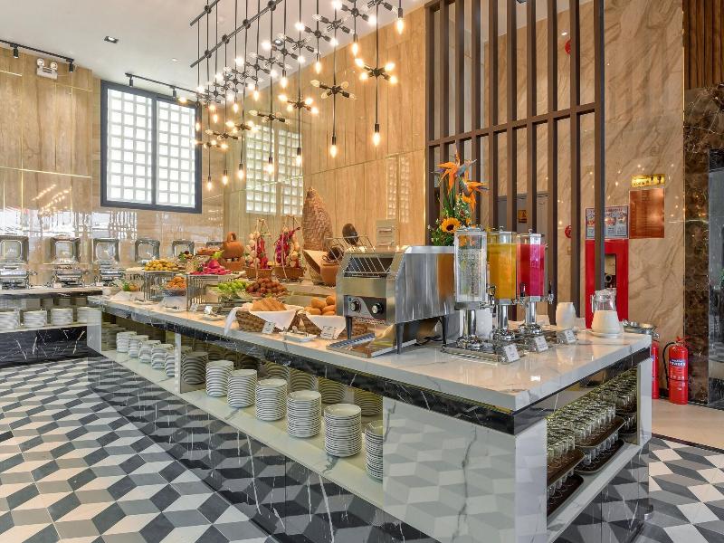 Maris Hotel Nha Trang image