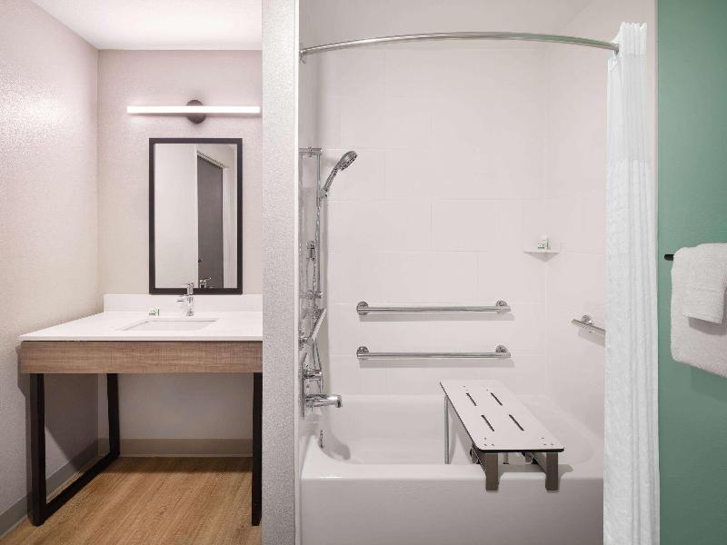 ECHO Suites Extended Stay Dallas Plano/Frisco image