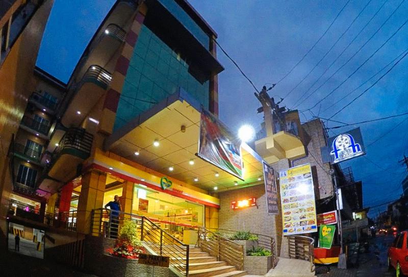 Reddoorz Plus @ Taj Hotel Tuguegarao image