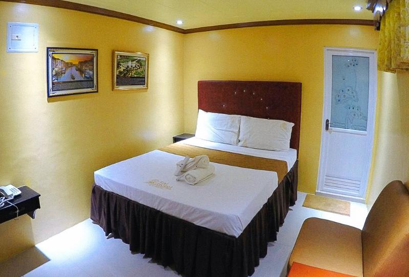 Reddoorz Plus @ Taj Hotel Tuguegarao image