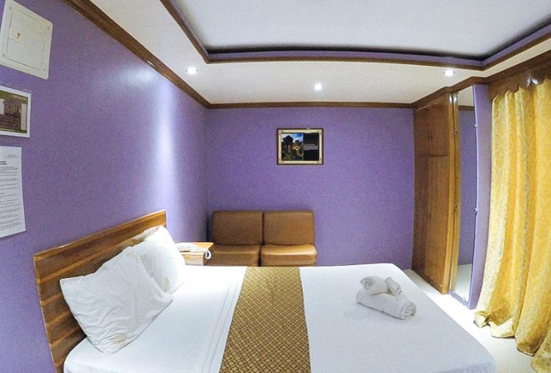 Reddoorz Plus @ Taj Hotel Tuguegarao image