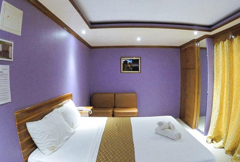 Reddoorz Plus @ Taj Hotel Tuguegarao image