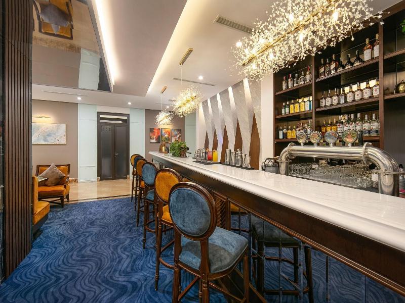 Gloud Hotel image